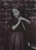 DREAMING IN PICTURES　The Photography of Lewis Carroll