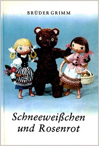 SchneeweiBchen und Rosenrot　Ein Beschäftigungsbuch zur Selbstanfertigung der Puppen und Szenerien.
